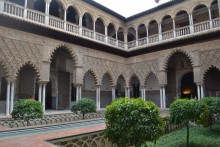 El réal Alcazar le palais du roi poète